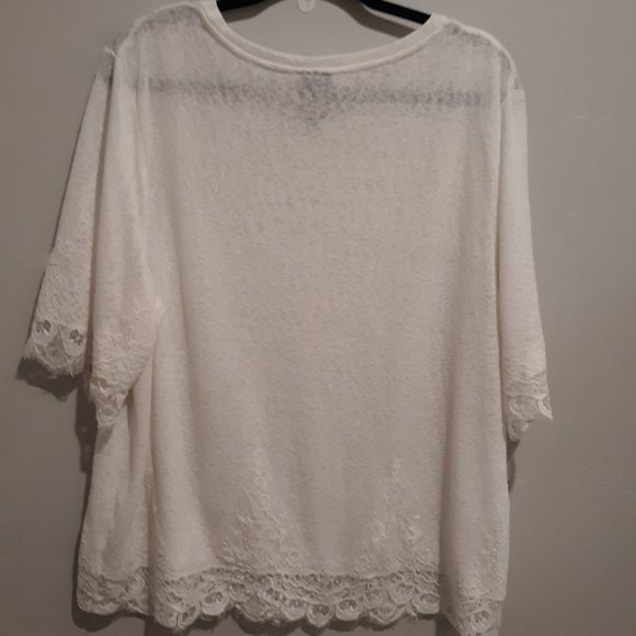 Bobeau Creamy White Lacey Blouse - Picture 2 of 5